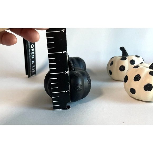 8 Halloween Thanksgiving Glitter PolkaDot Mini Foam Pumpkin Tabletop Target 2016 - Picture 6 of 8